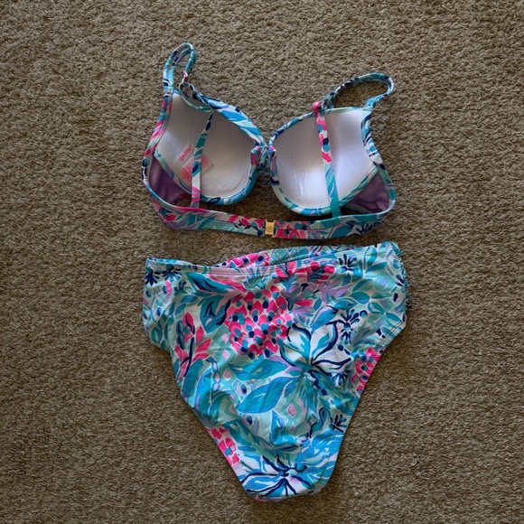 Lilly Pulitzer bikini set - Blossom underwire top and Yarrow bottom - Picture 8 of 10